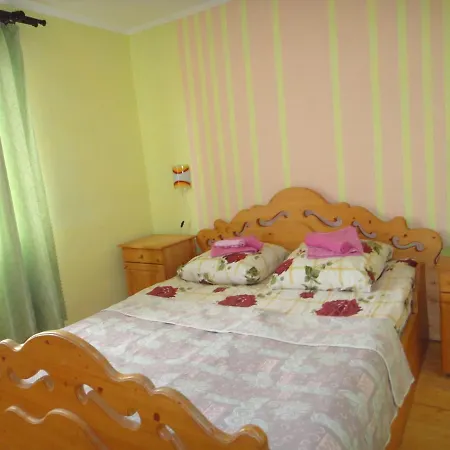 Kvasnyi Orman Evi Kobyletskaya Polyana
