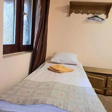 Kvasnyi Alojamento de Turismo Selvagem Kobyletskaya Polyana