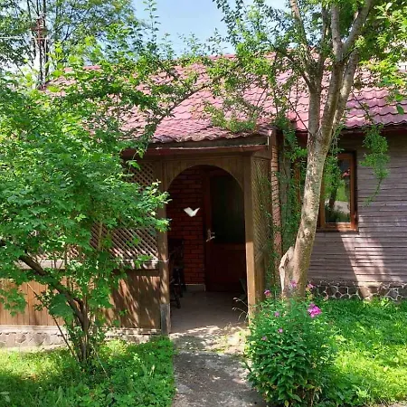 Orman Evi Kvasnyi Kobyletskaya Polyana