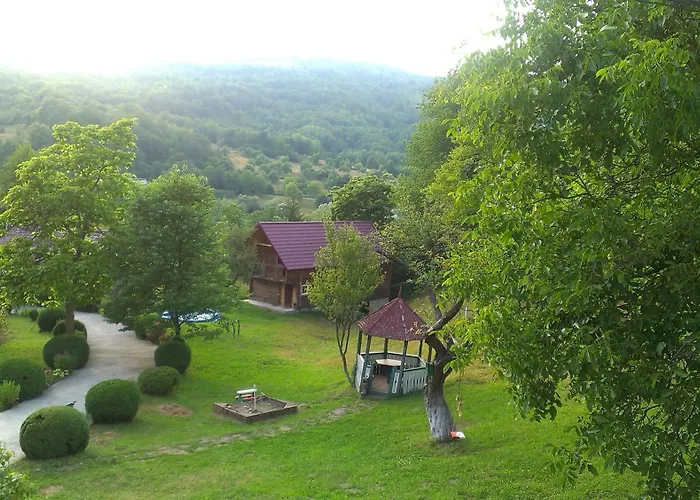 Kvasnyi Lodge