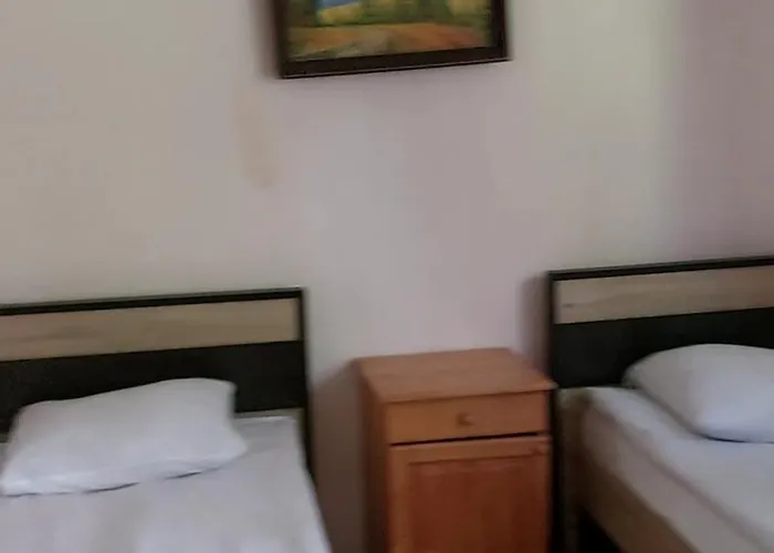 Kvasnyi Lodge