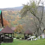 بيت خشبي Kvasnyi