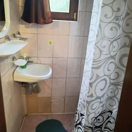 Kvasnyi * Kobyletskaya Polyana